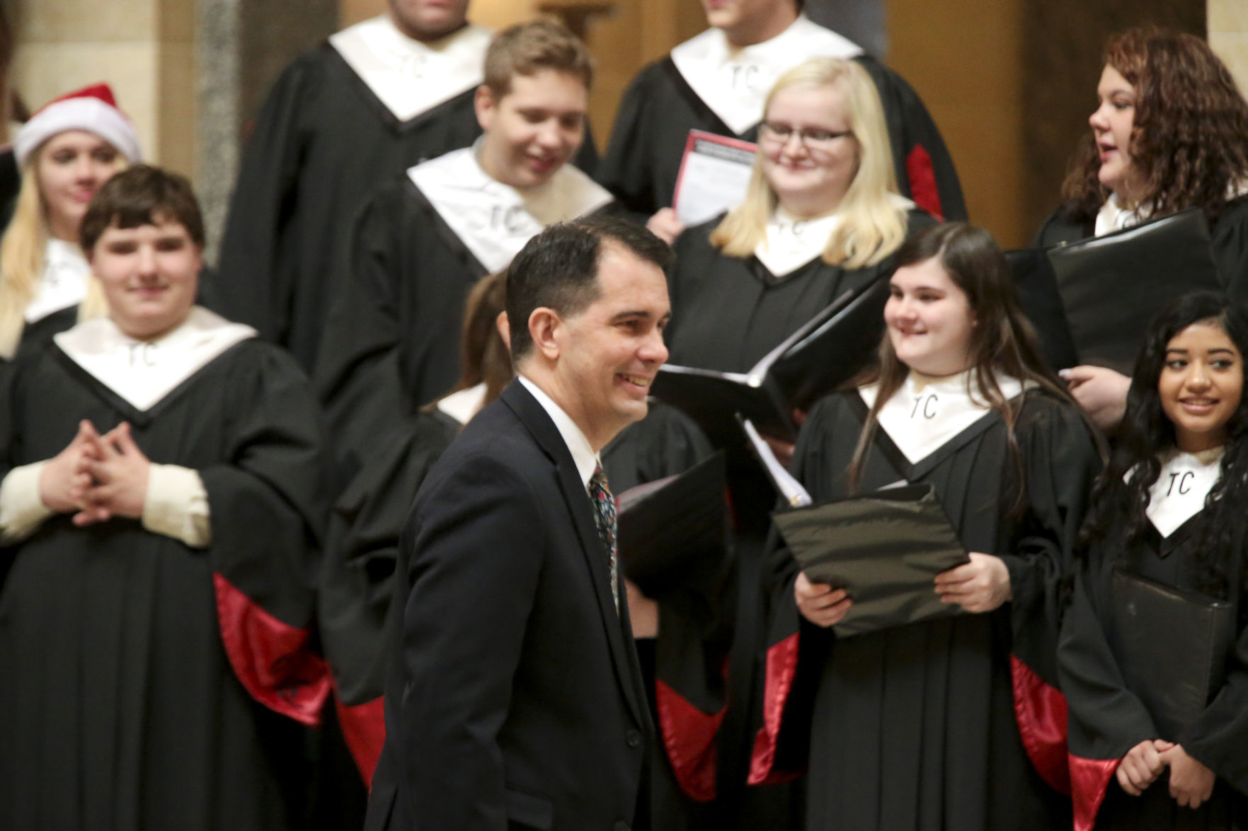 Gov. Scott Walker arrives for tree lighting ceremony